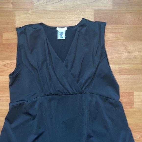 Old Navy women’s black maternity dress Size medium - Picture 3 of 6